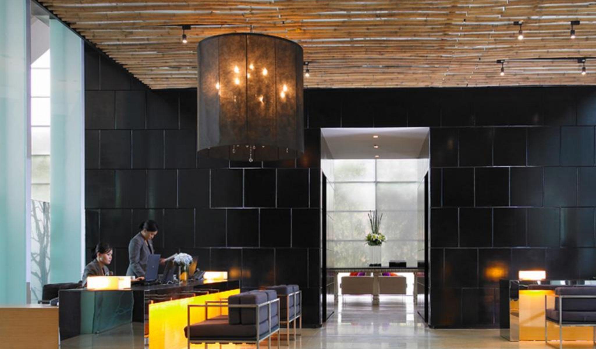 Hotel Maya Kuala Lumpur Bagian luar foto The lobby of the hotel