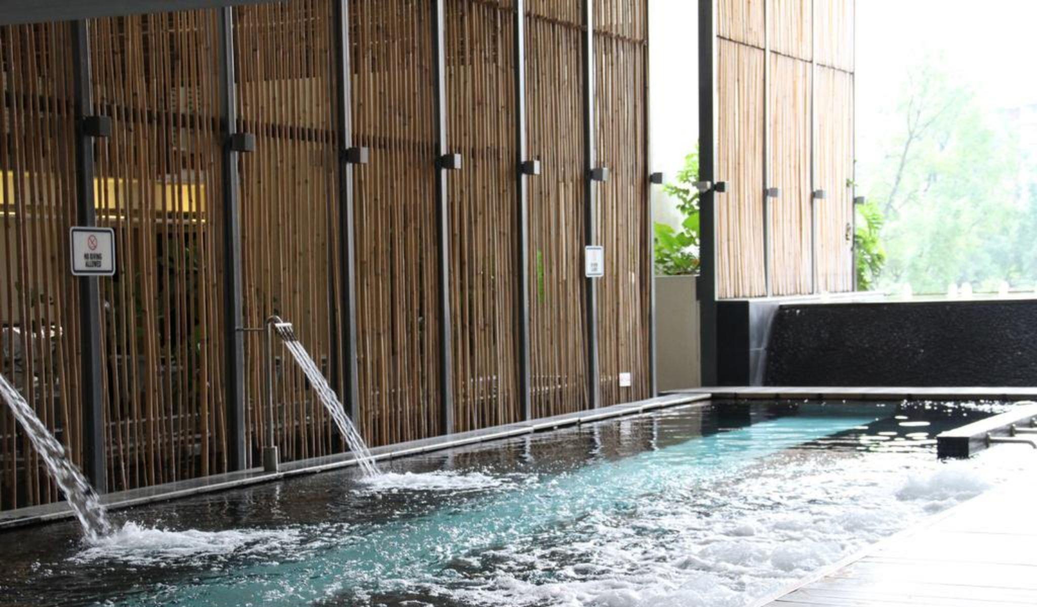 Hotel Maya Kuala Lumpur Bagian luar foto A modern onsen in Tokyo