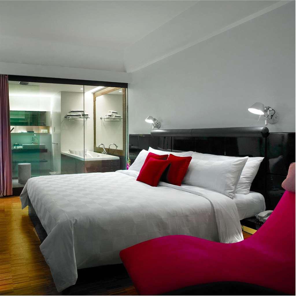 Hotel Maya Kuala Lumpur Ruang foto A room at the hotel