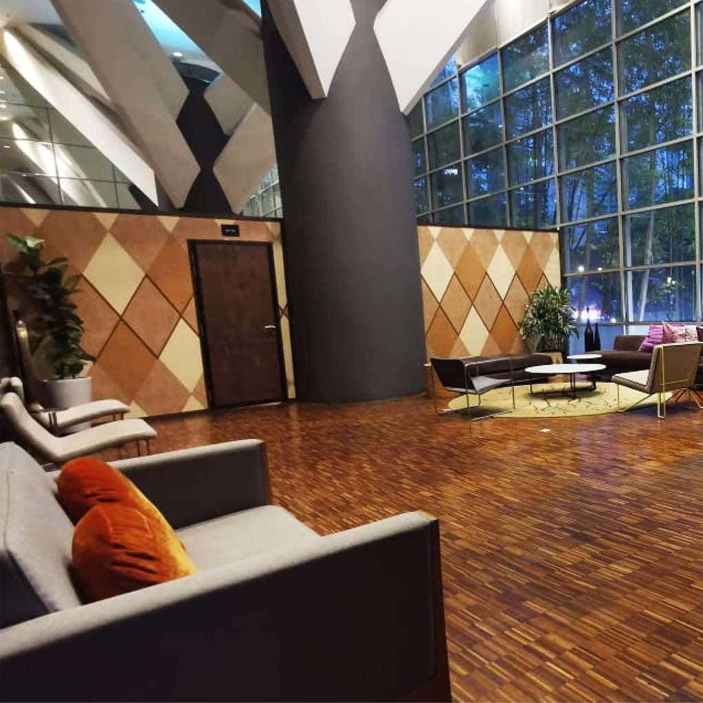 Hotel Maya Kuala Lumpur Interior foto Interior of the hotel
