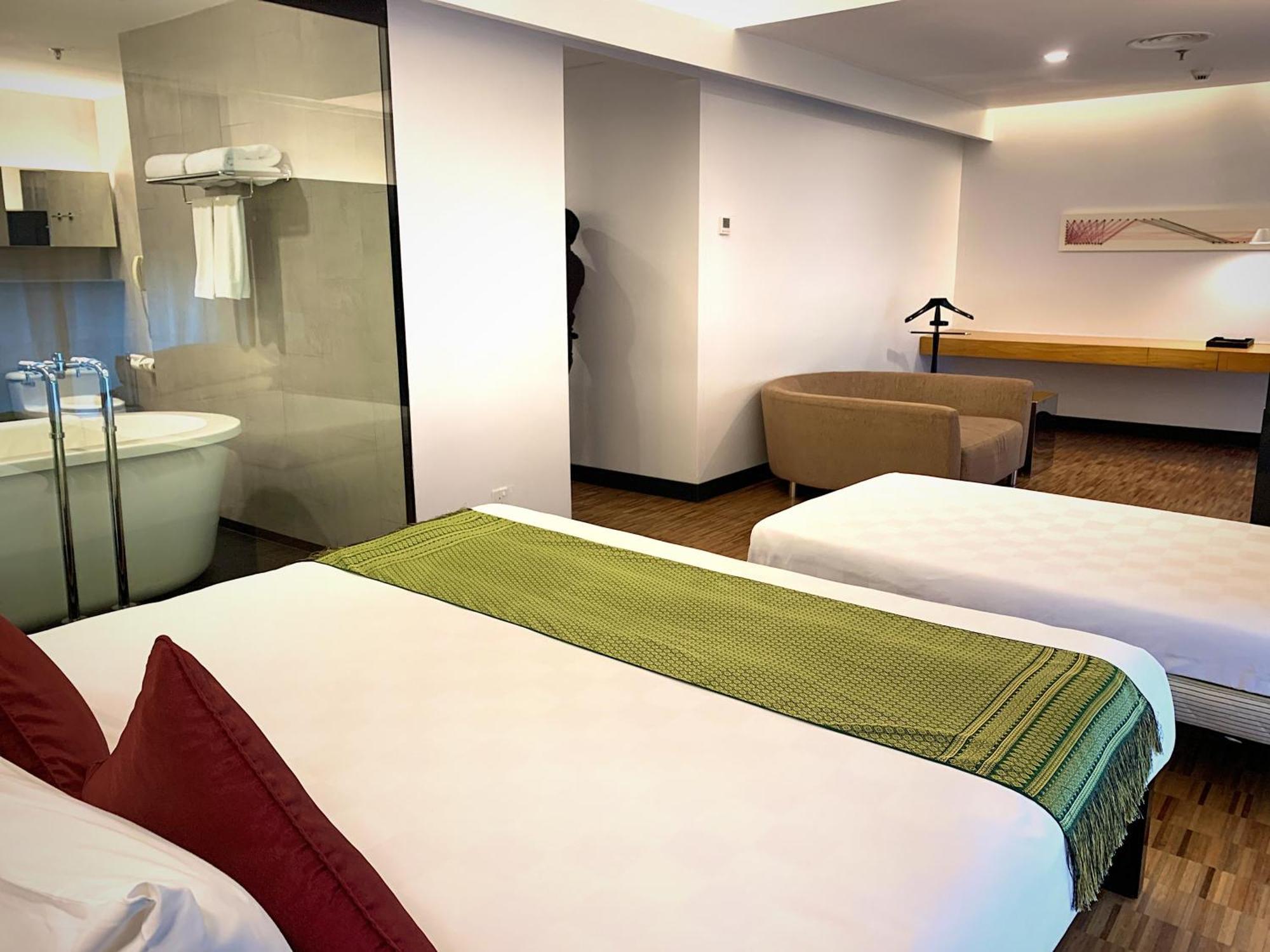 Hotel Maya Kuala Lumpur Ruang foto Deluxe Room