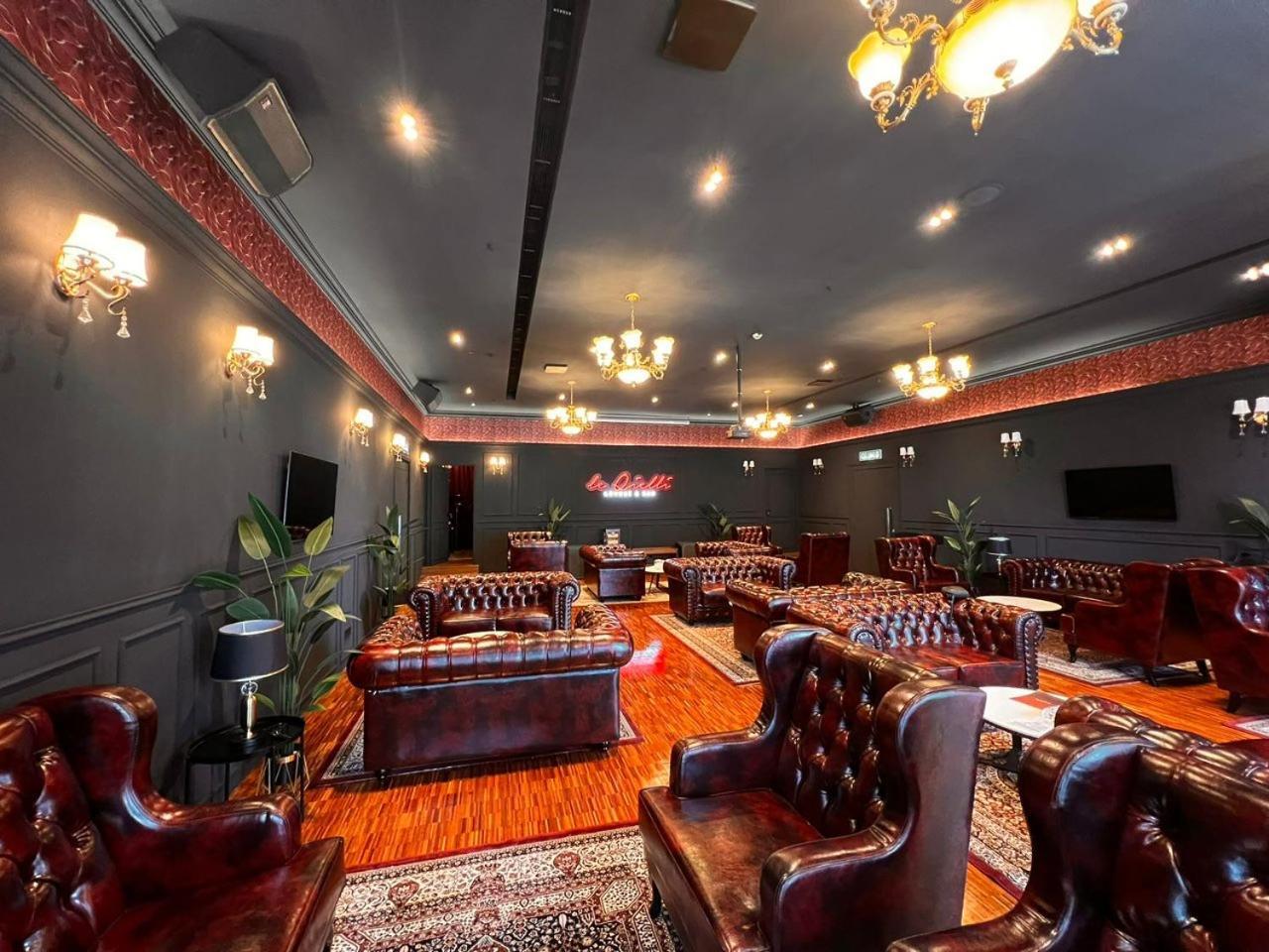 Hotel Maya Kuala Lumpur Bagian luar foto Interior of a typical karaoke box