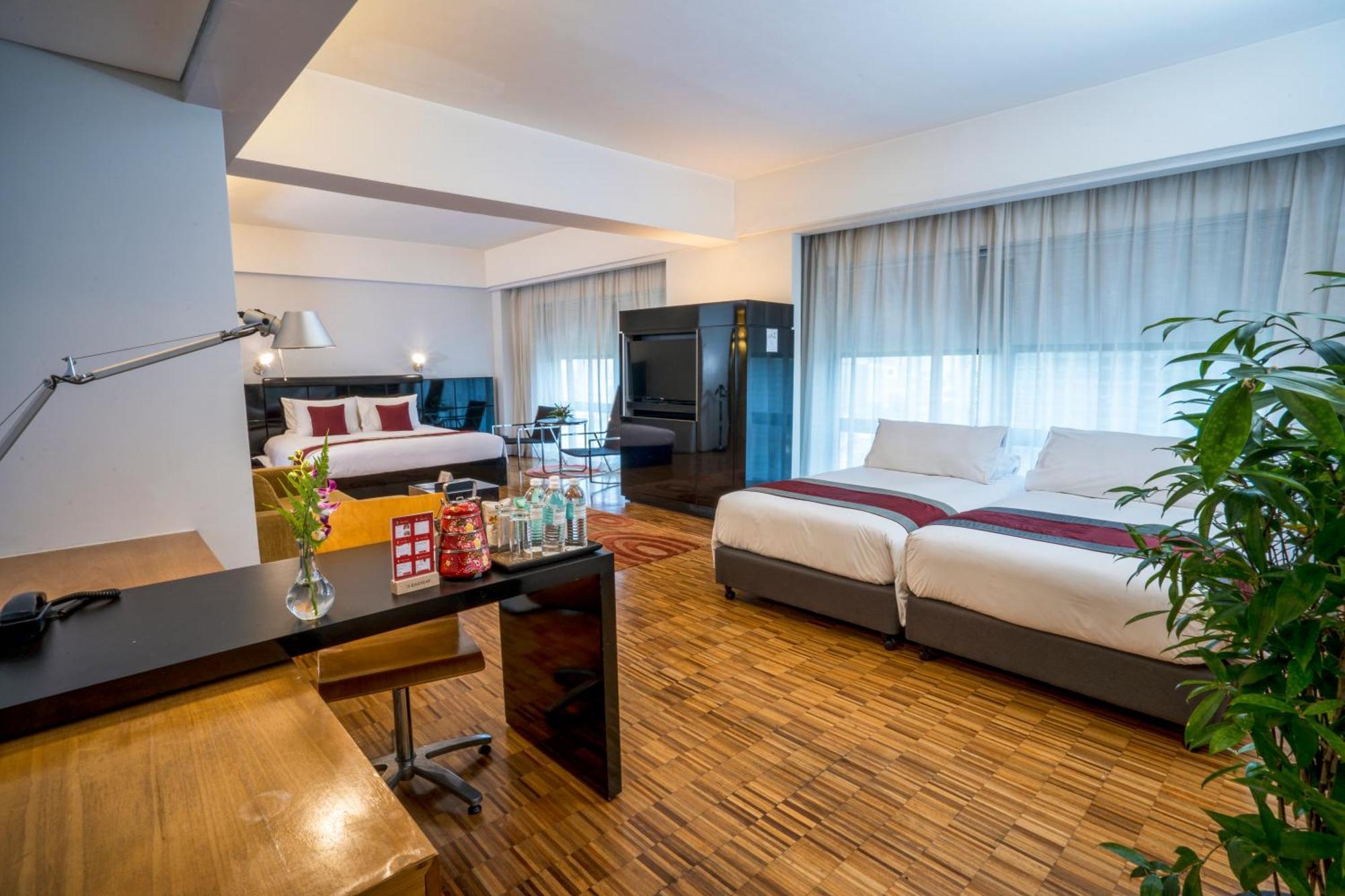 Hotel Maya Kuala Lumpur Bagian luar foto Deluxe Suite