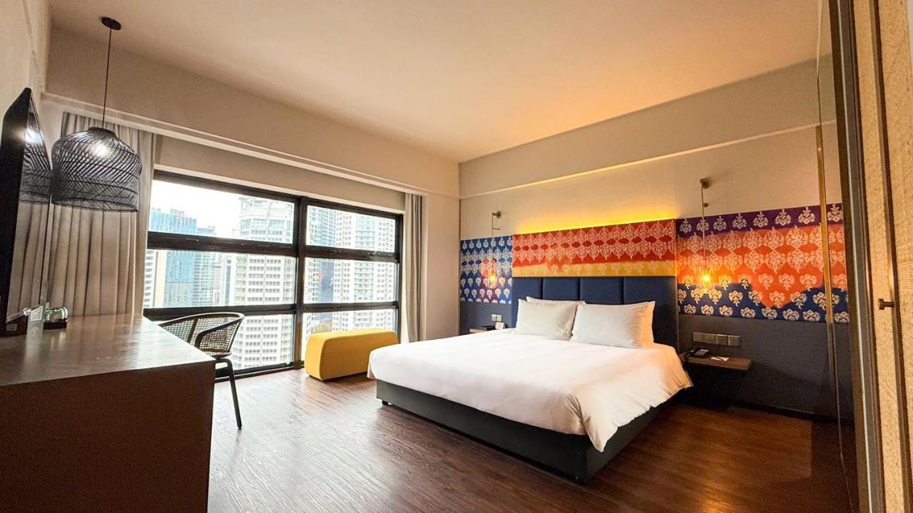 Hotel Maya Kuala Lumpur Bagian luar foto Deluxe Room